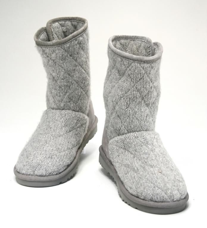 UGG Mountain Quilted Womens Grey Bailey Button Classic Knit Boot Size 