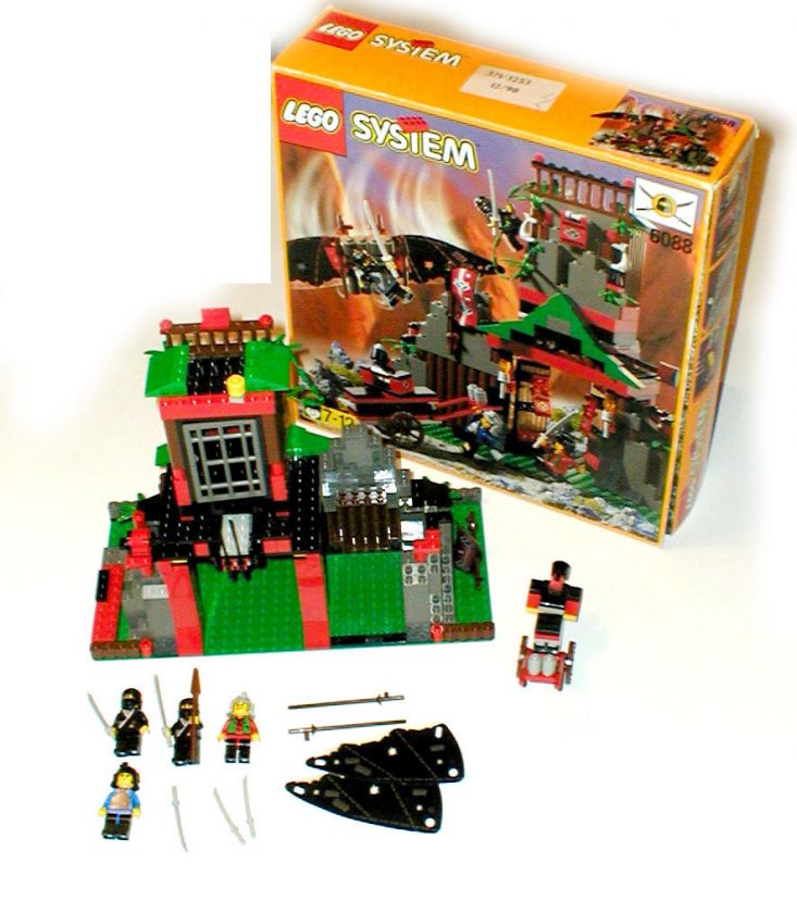 LEGO SYSTEM 6088 NINJA ROBBERS RETREAT toy set with figures, ninjago 